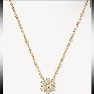 Kendra Scott Mylah Gold Short Pendant Necklace